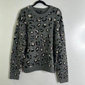 Karen Kane gray leopard print sweater size large. Excellent condition.